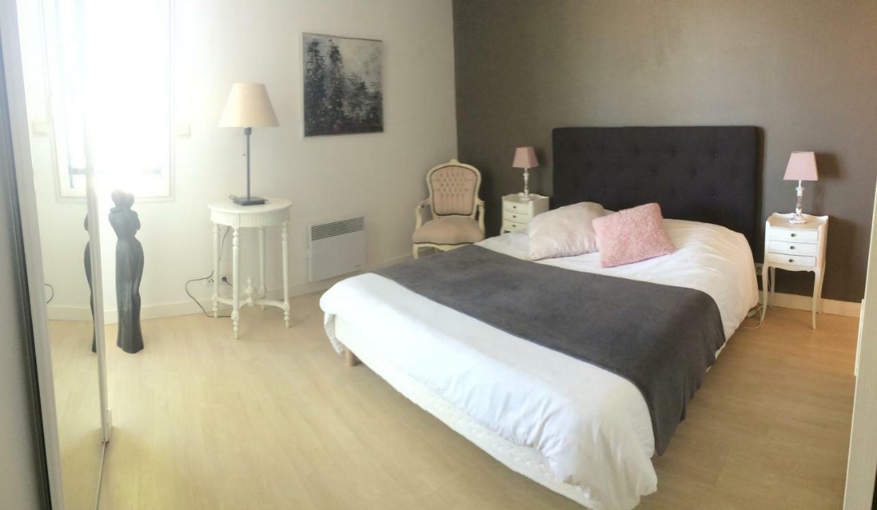 Ferienwohnung Vue Exceptionnelle Sur Les Tours ! Charme Et Tranquillite La Rochelle  Exterior foto